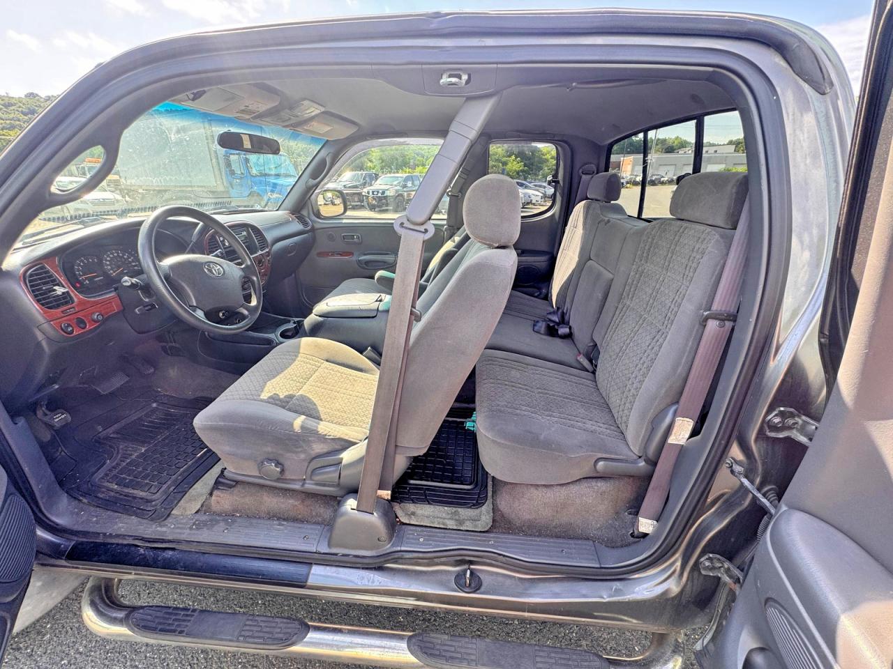 2003 TOYOTA TUNDRA