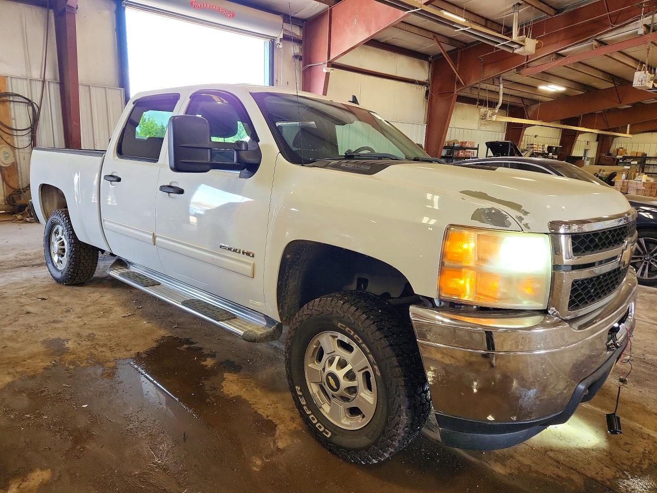 2011 CHEVROLET SILVERADO