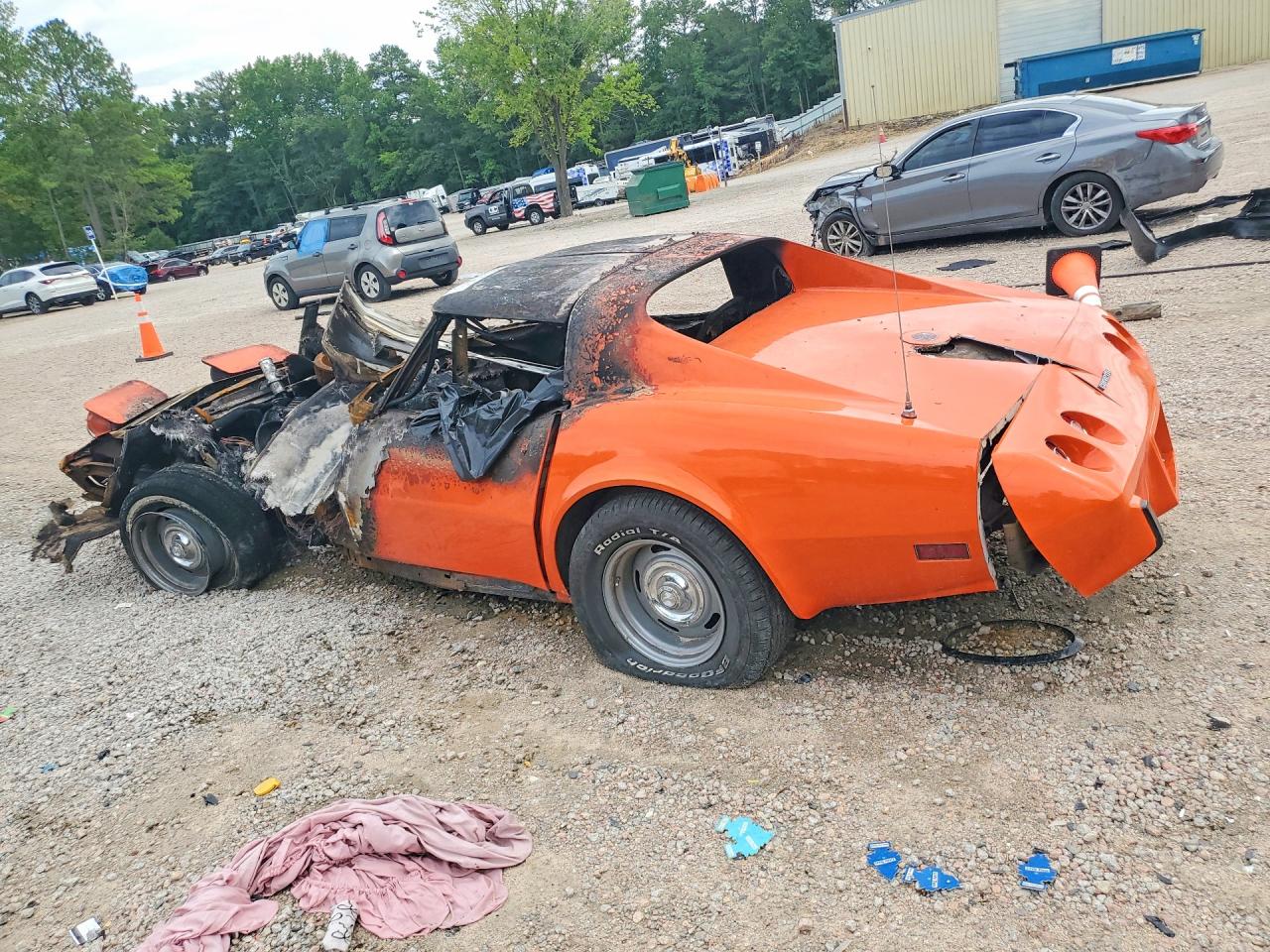 1976 CHEVROLET CORVETTE