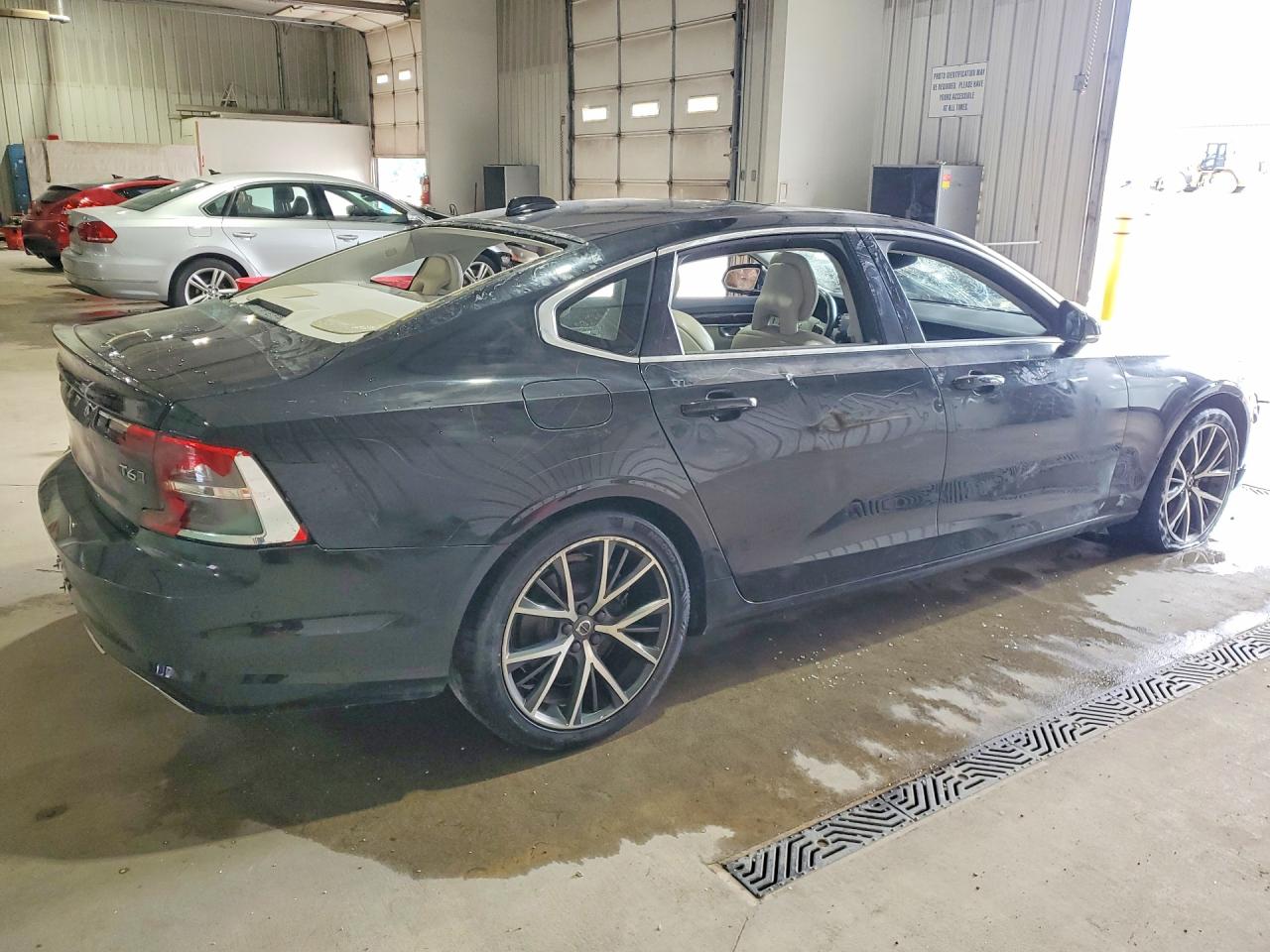 2018 VOLVO S90
