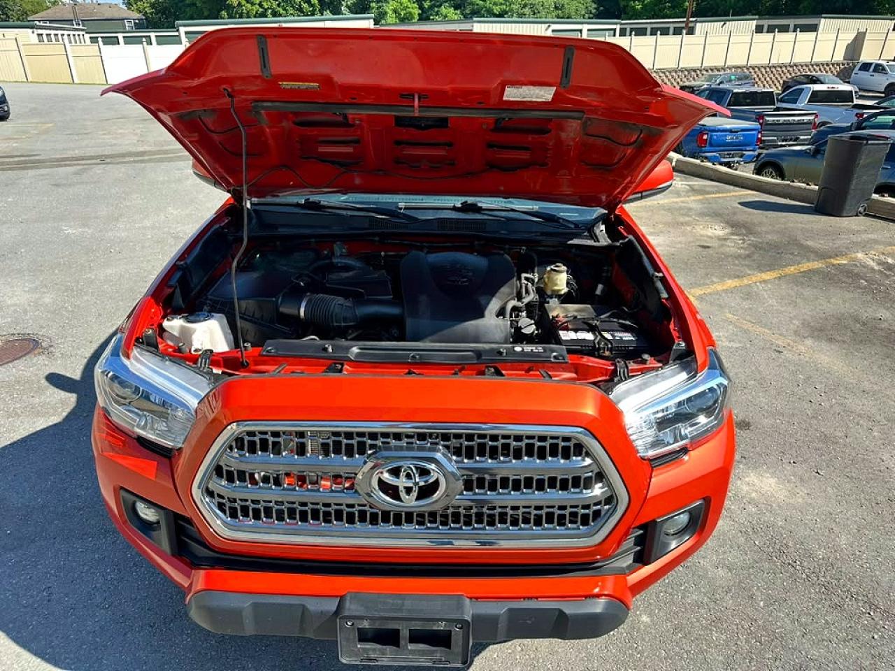 2016 TOYOTA TACOMA