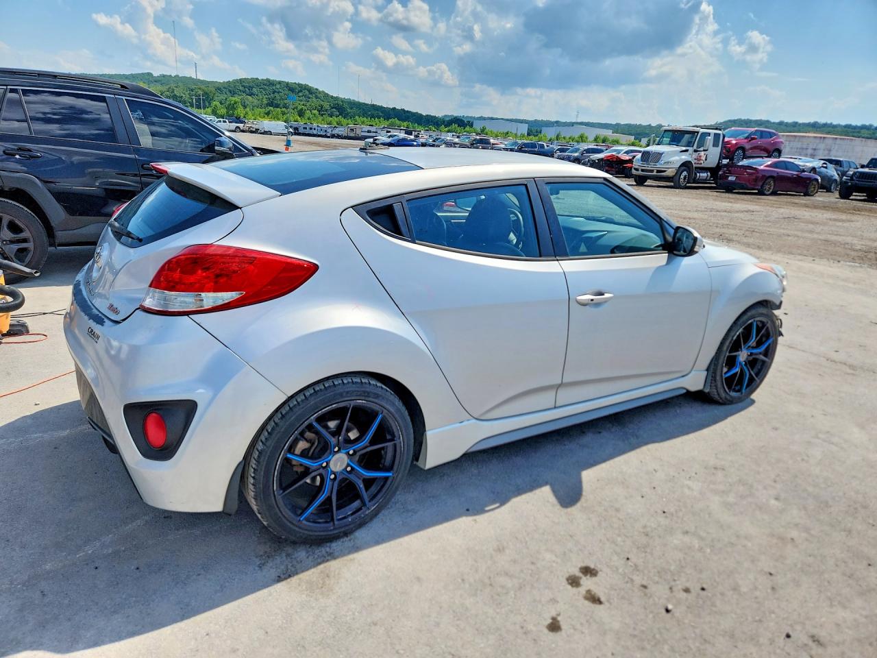 2016 HYUNDAI VELOSTER