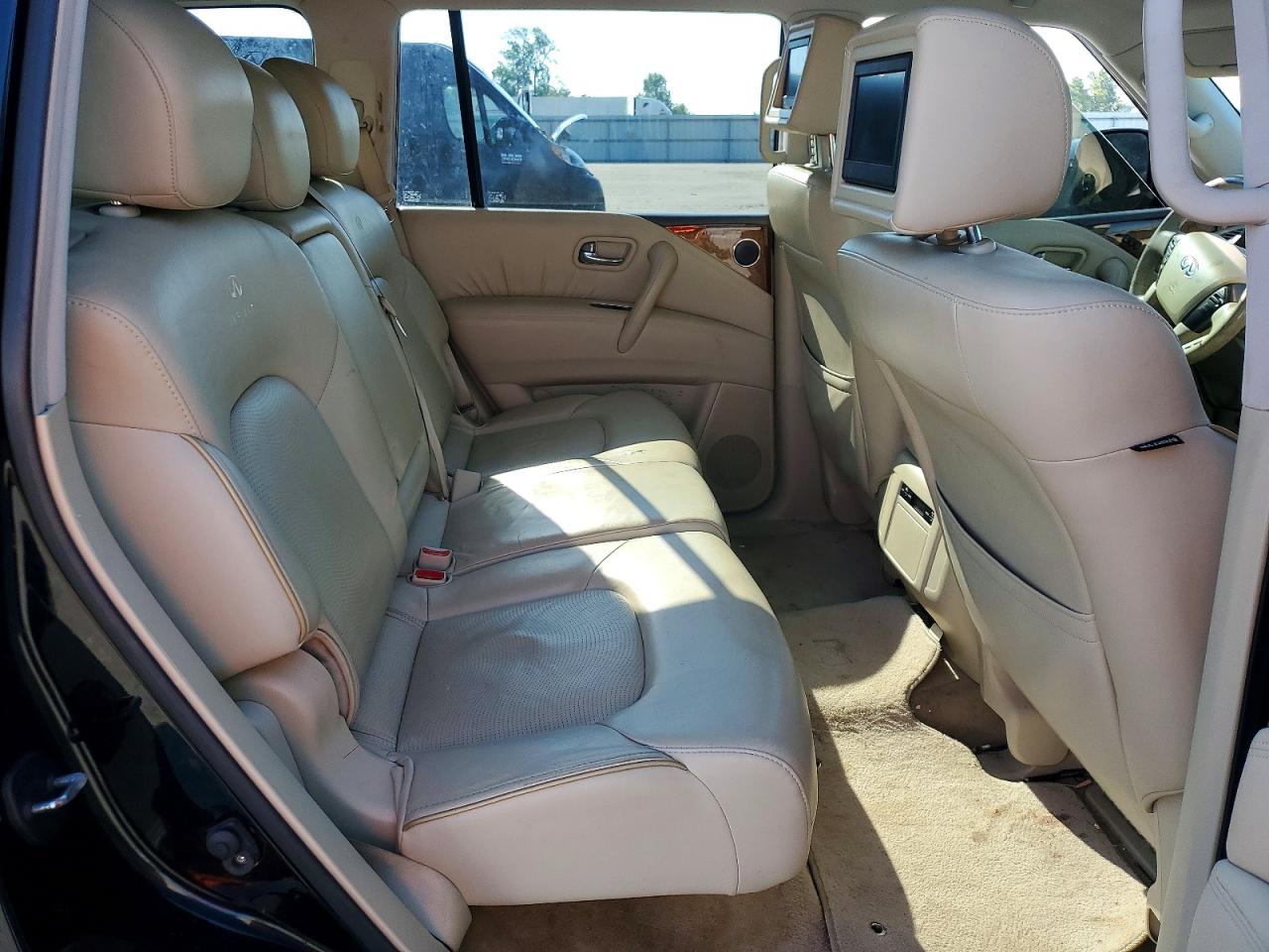 2011 INFINITI QX56