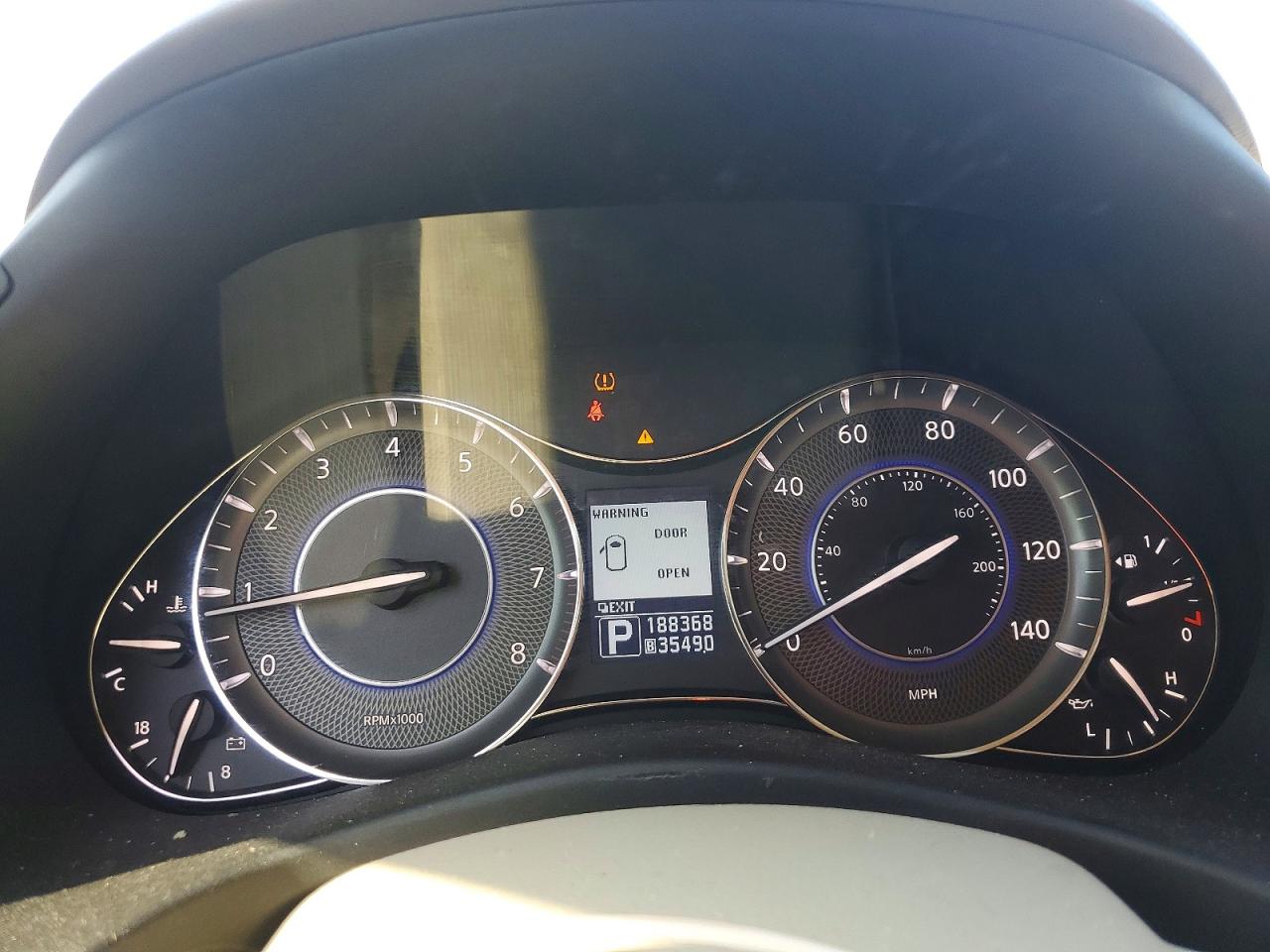 2011 INFINITI QX56