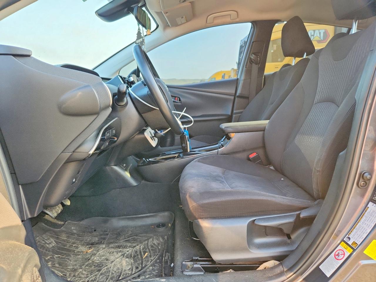 2017 TOYOTA PRIUS