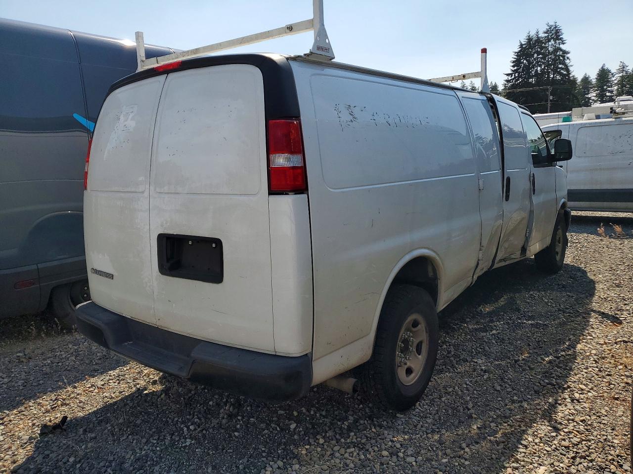 2023 CHEVROLET EXPRESS