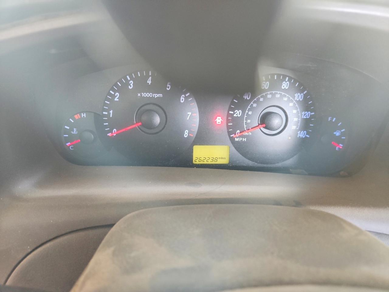 2004 HYUNDAI ELANTRA