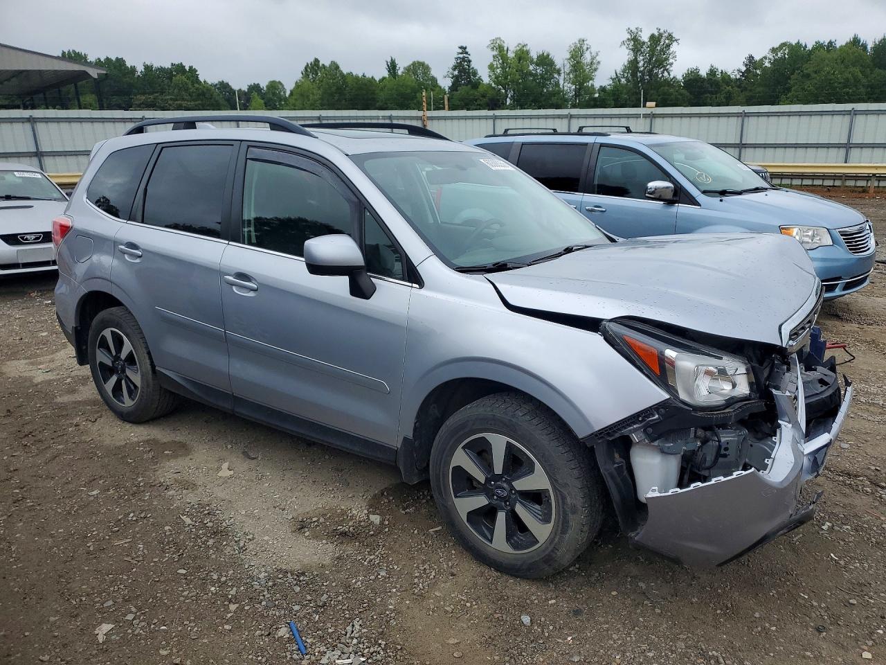 2018 SUBARU FORESTER