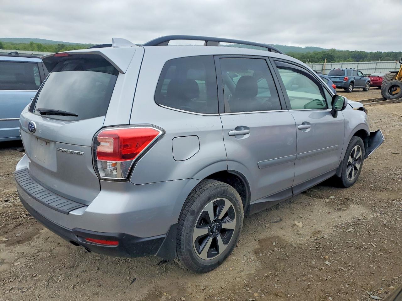 2018 SUBARU FORESTER