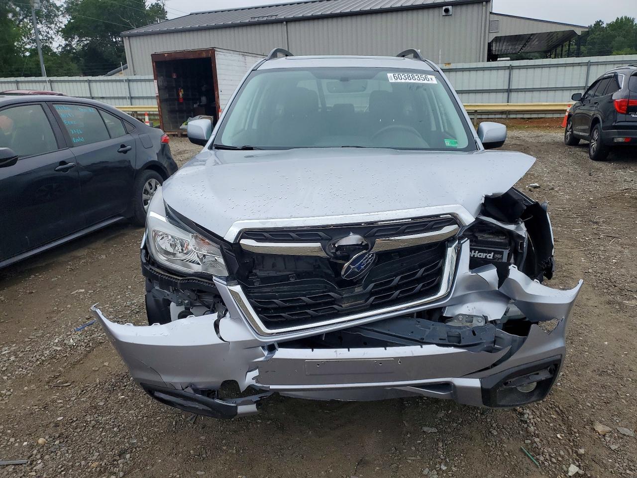 2018 SUBARU FORESTER