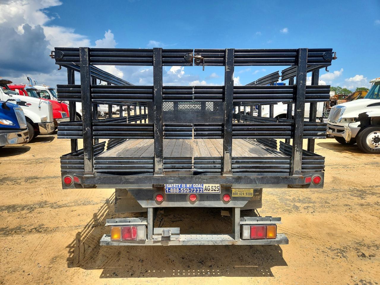 2011 ISUZU NPR