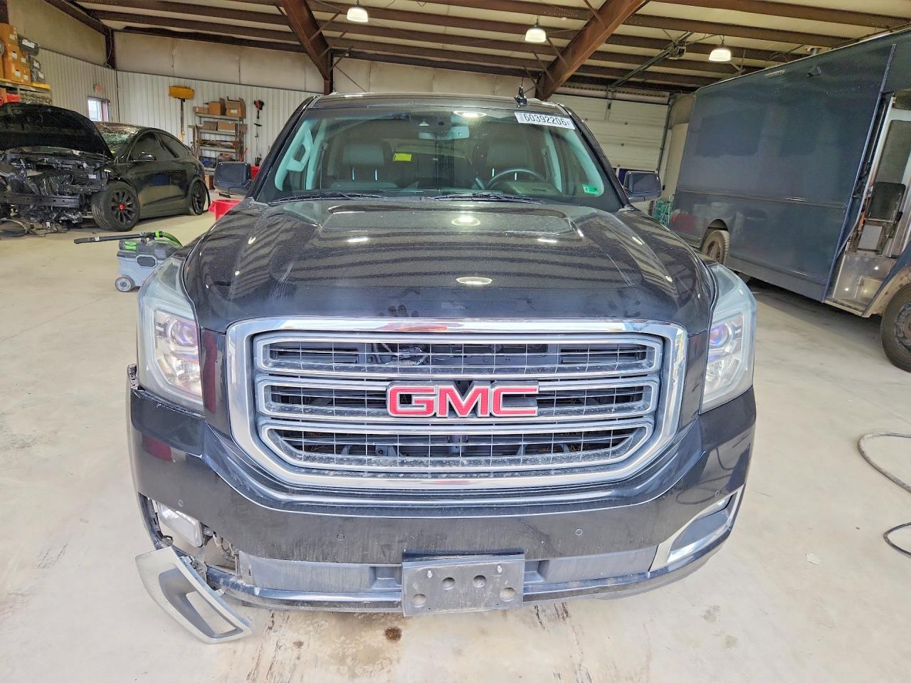 2017 GMC YUKON