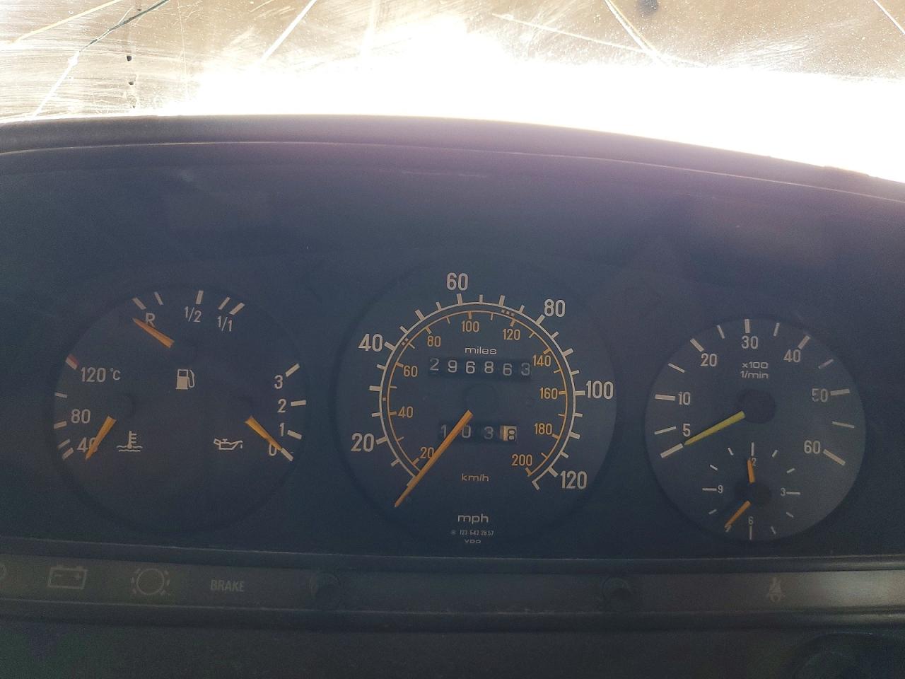 1984 MERCEDES-BENZ 300-CLASS