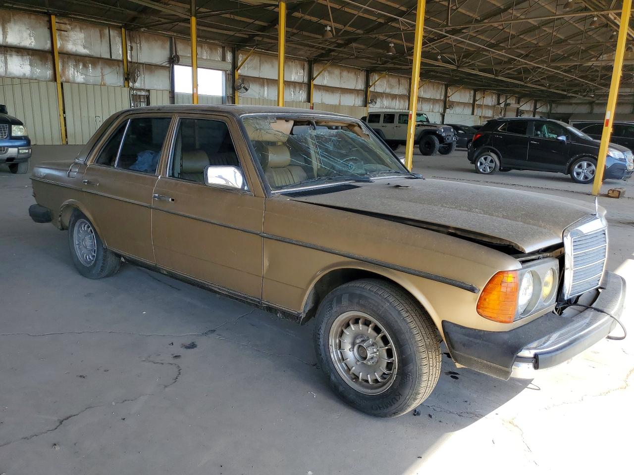 1984 MERCEDES-BENZ 300-CLASS