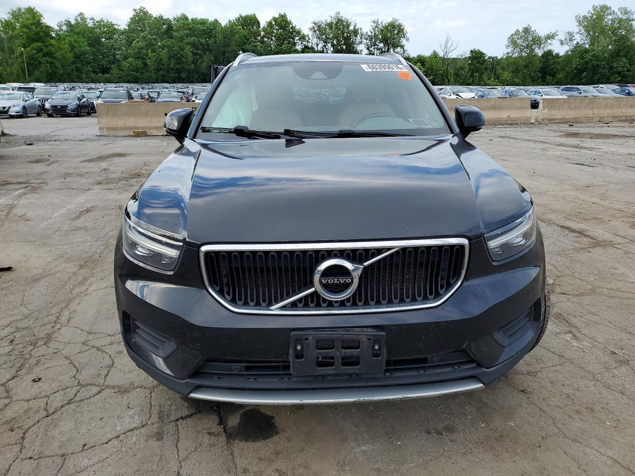 2019 VOLVO XC40