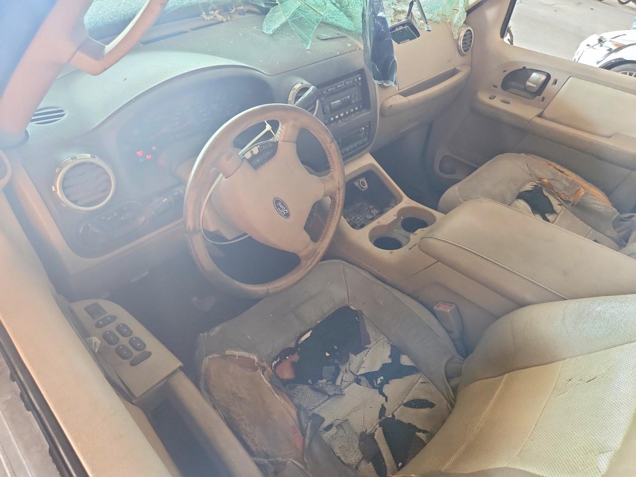 2004 FORD EXPEDITION