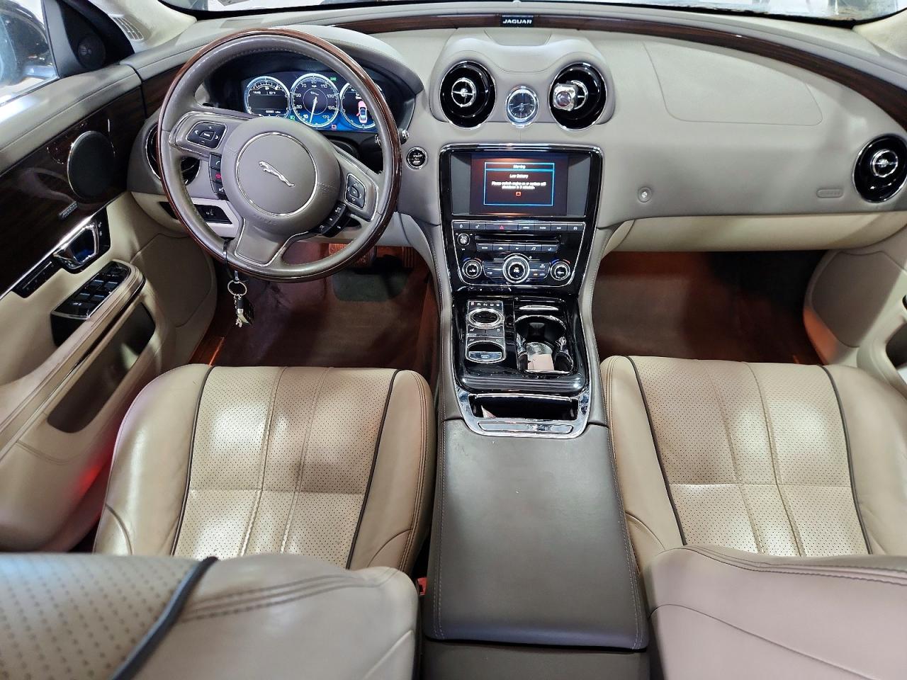 2015 JAGUAR XJ