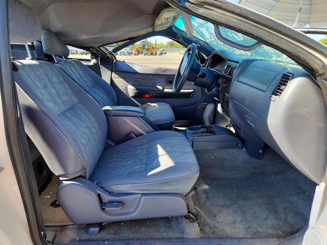 2000 TOYOTA TACOMA