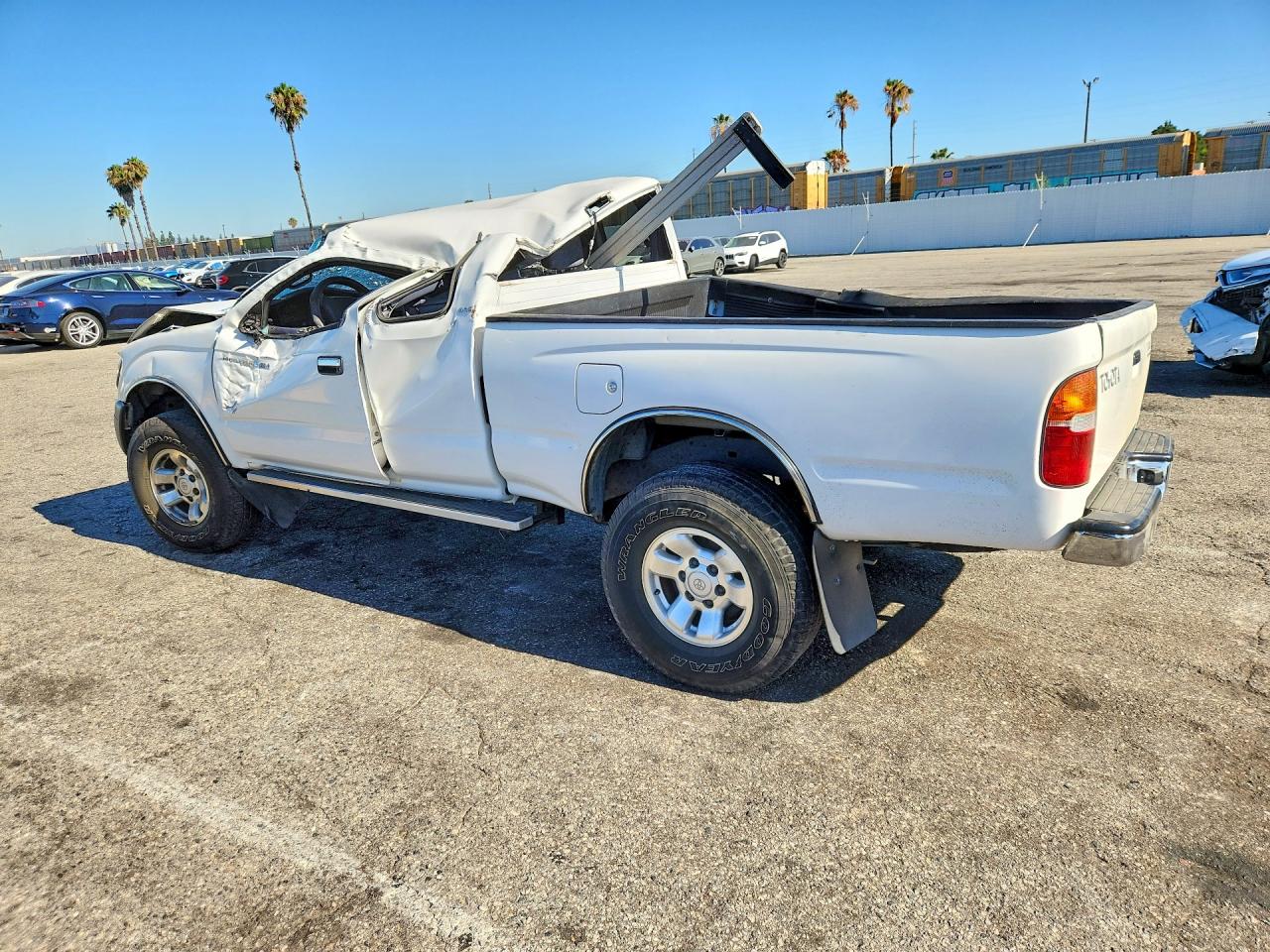 2000 TOYOTA TACOMA