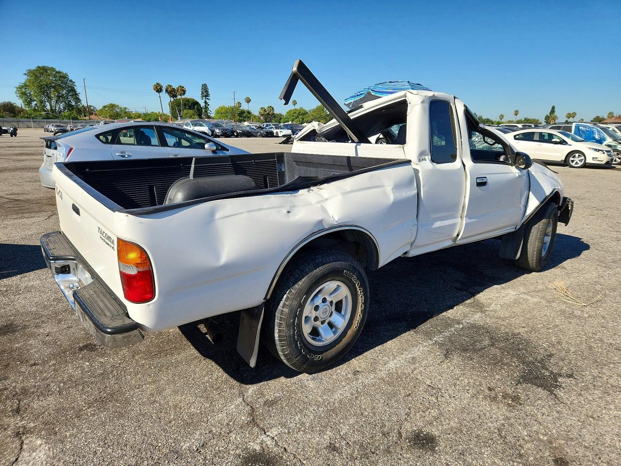 2000 TOYOTA TACOMA