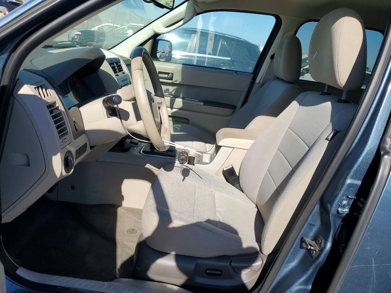 2011 FORD ESCAPE
