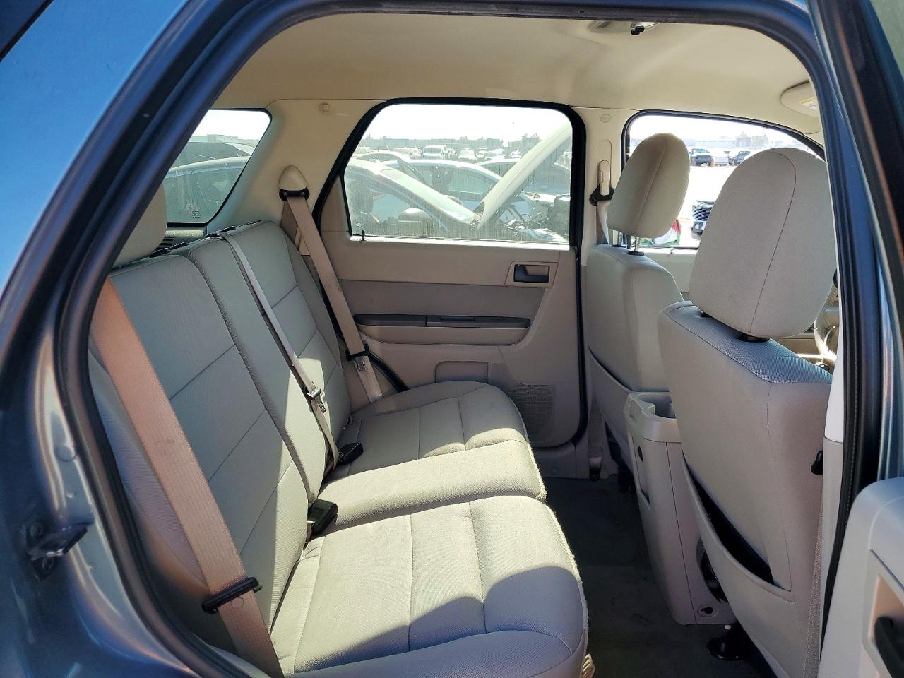 2011 FORD ESCAPE