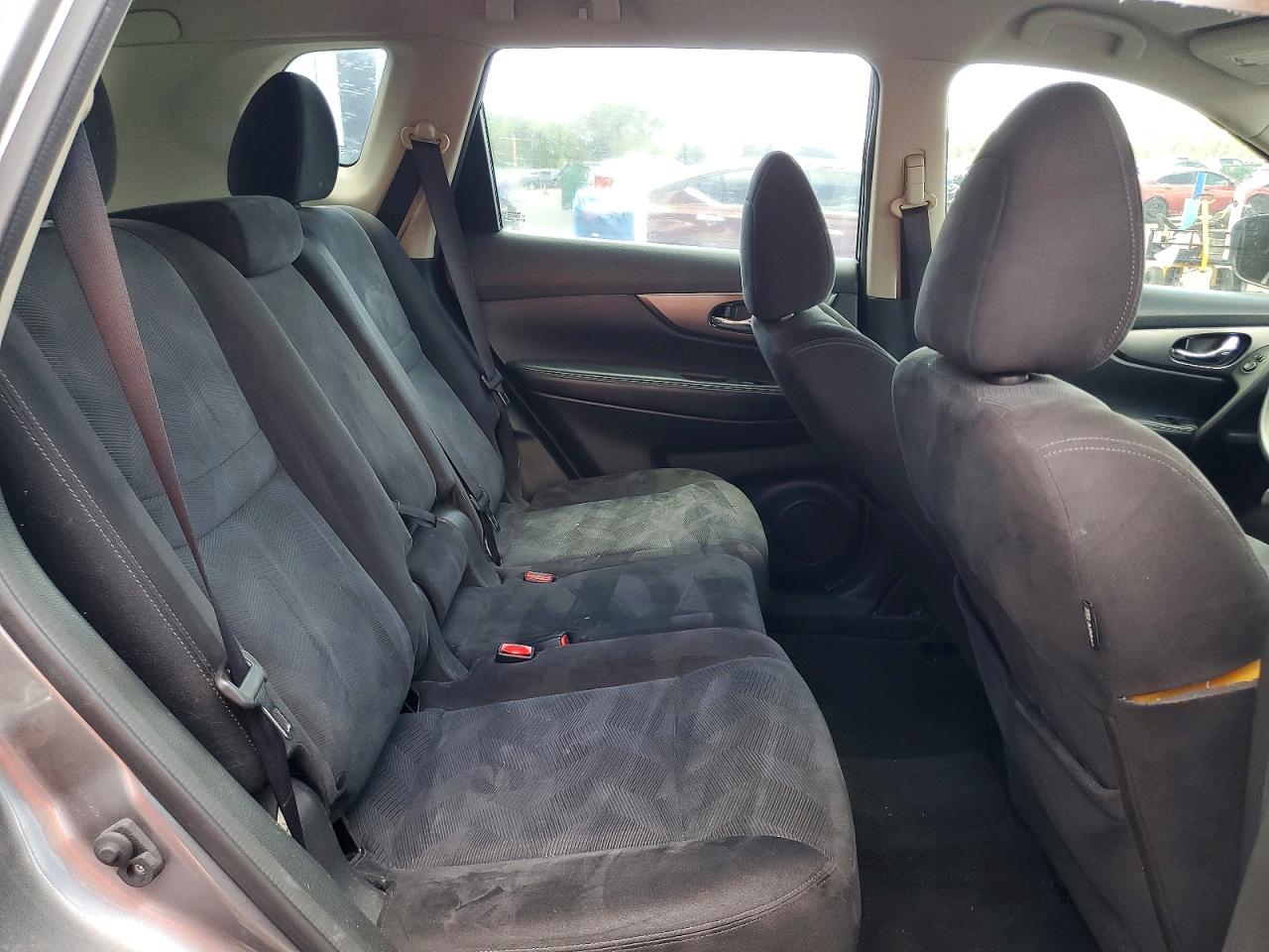 2015 NISSAN ROGUE
