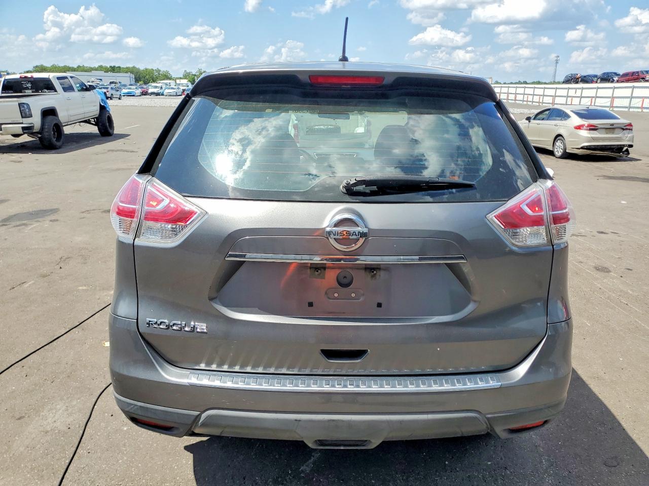 2015 NISSAN ROGUE