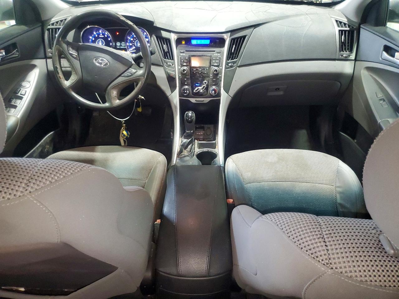 2011 HYUNDAI SONATA