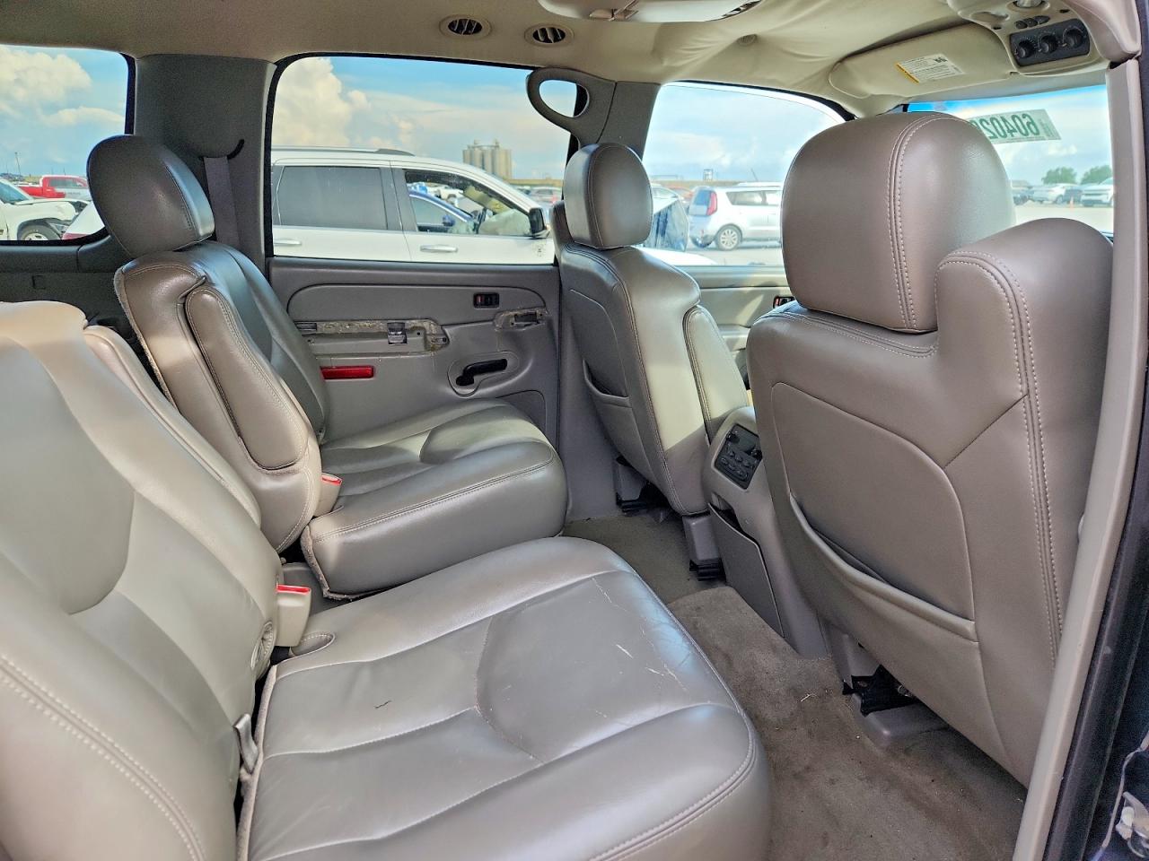 2006 CHEVROLET SUBURBAN