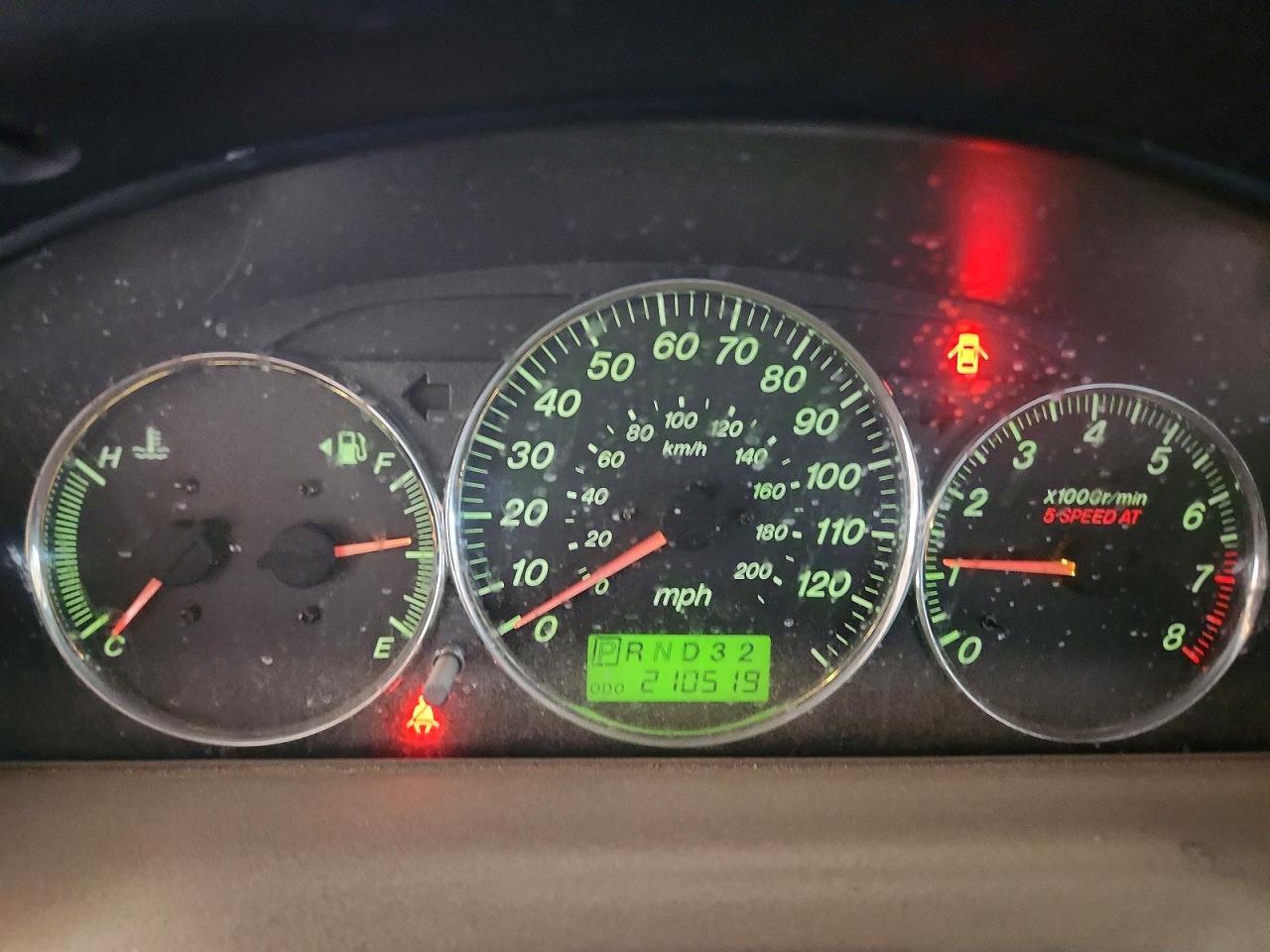 2005 MAZDA MPV