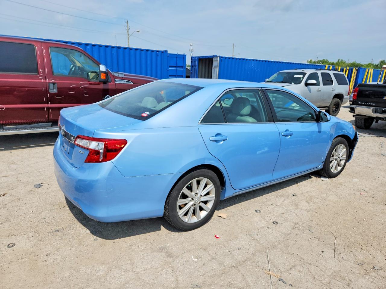 2014 TOYOTA CAMRY