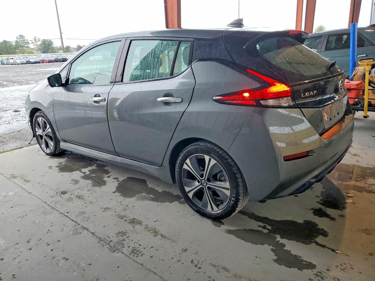 2020 NISSAN LEAF