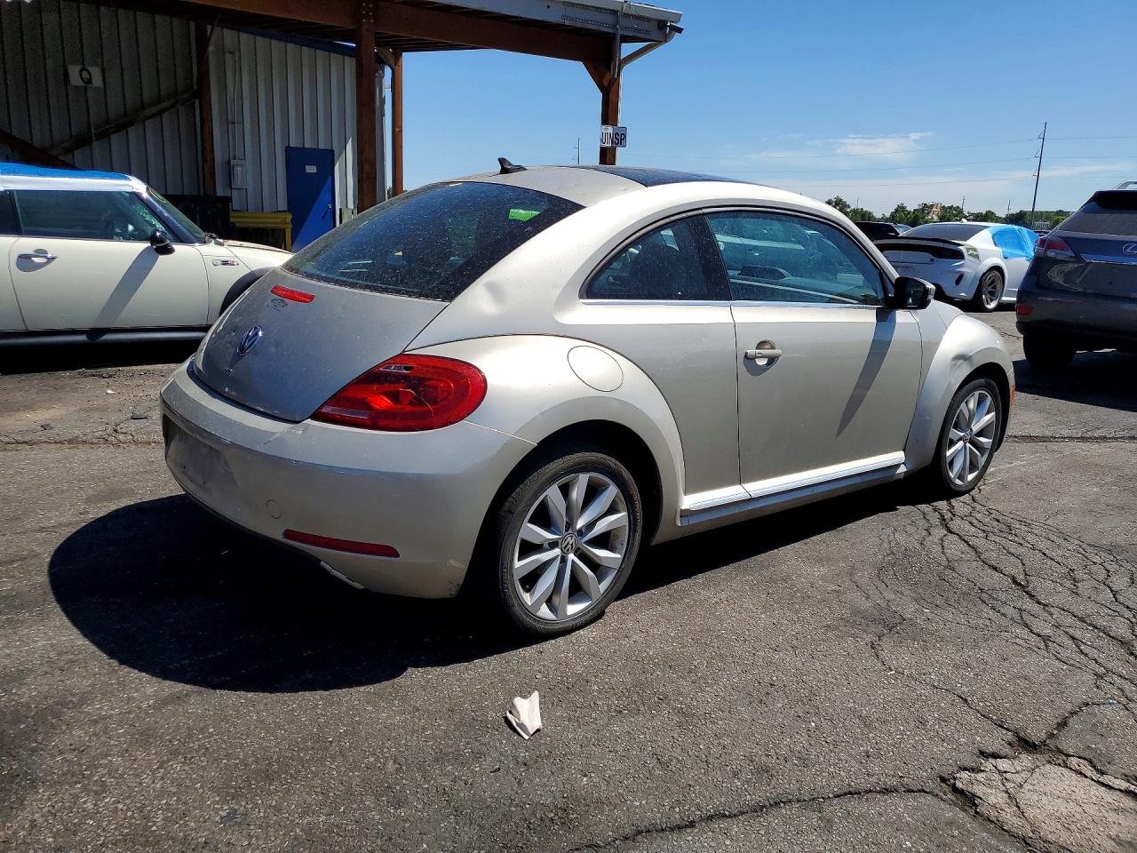 2013 VOLKSWAGEN BEETLE
