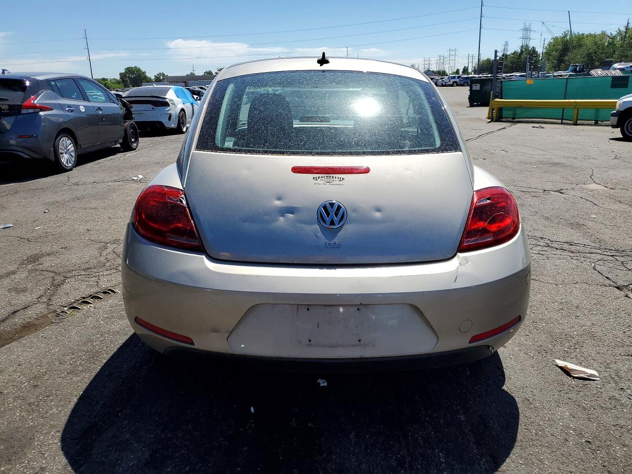 2013 VOLKSWAGEN BEETLE