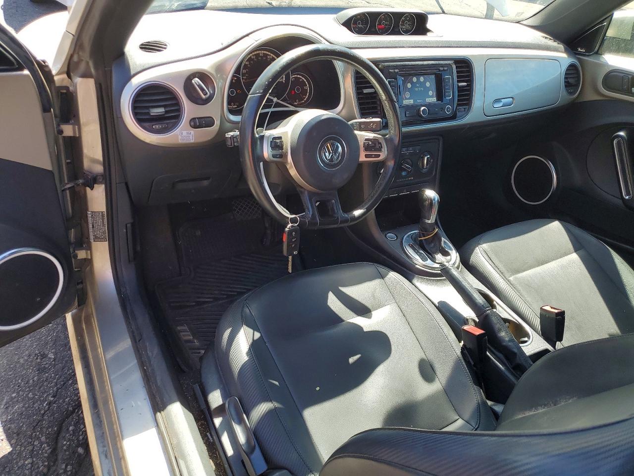2013 VOLKSWAGEN BEETLE