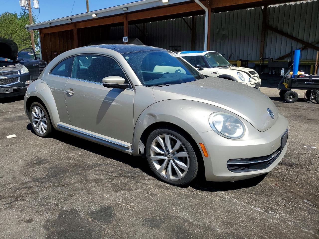 2013 VOLKSWAGEN BEETLE