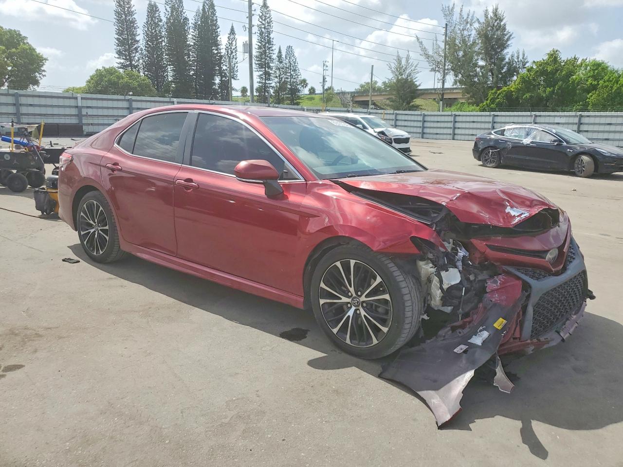 2018 TOYOTA CAMRY