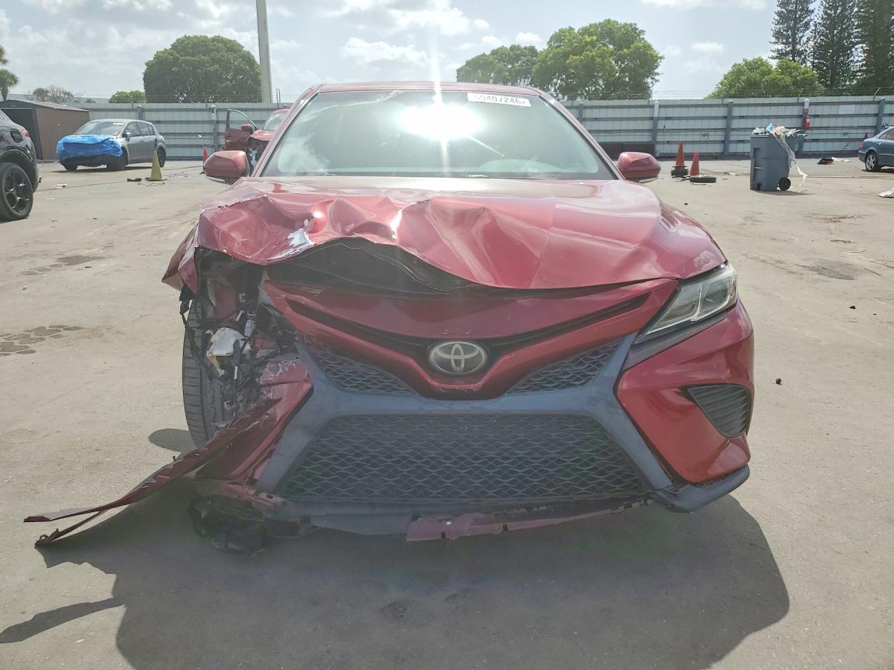 2018 TOYOTA CAMRY