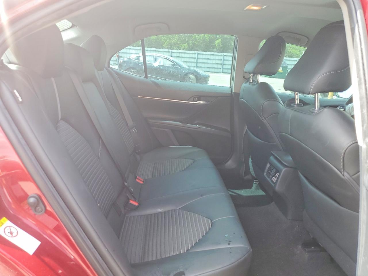 2018 TOYOTA CAMRY