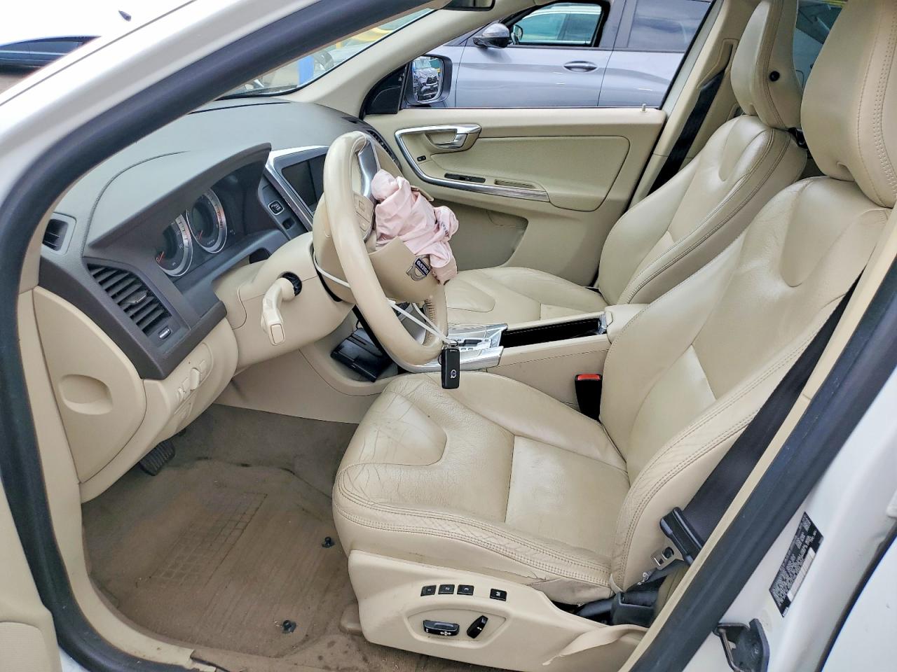 2012 VOLVO XC60