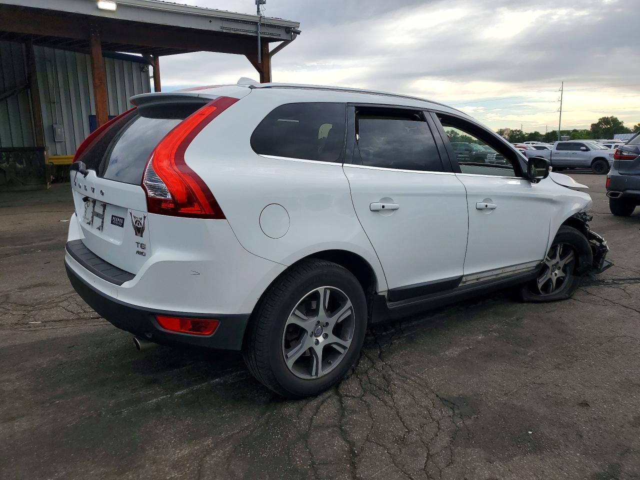 2012 VOLVO XC60