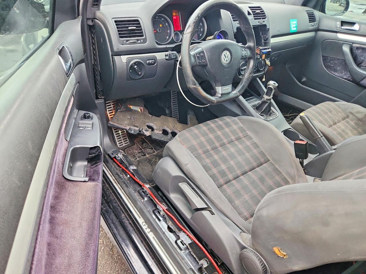 2009 VOLKSWAGEN GTI