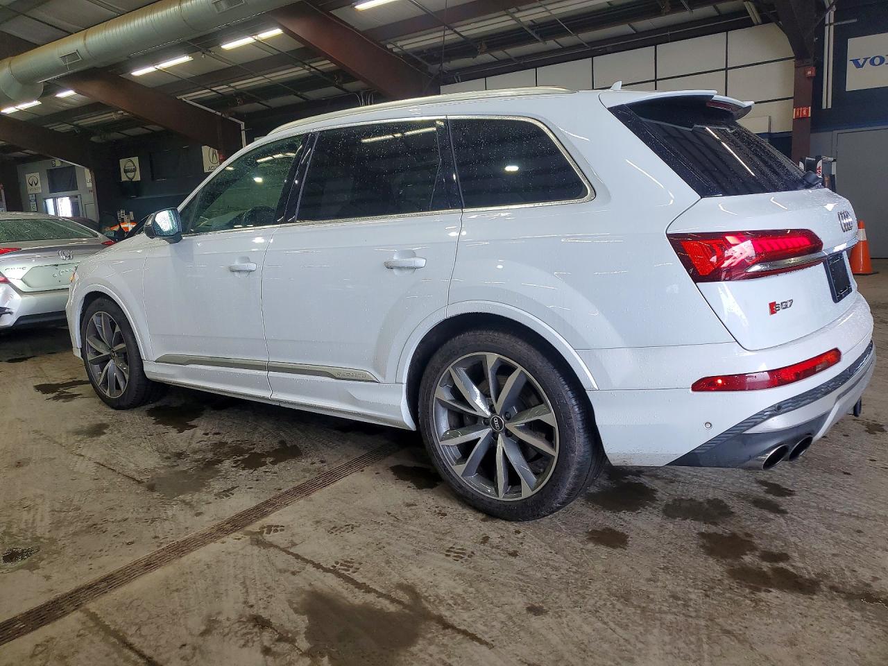 2021 AUDI SQ7