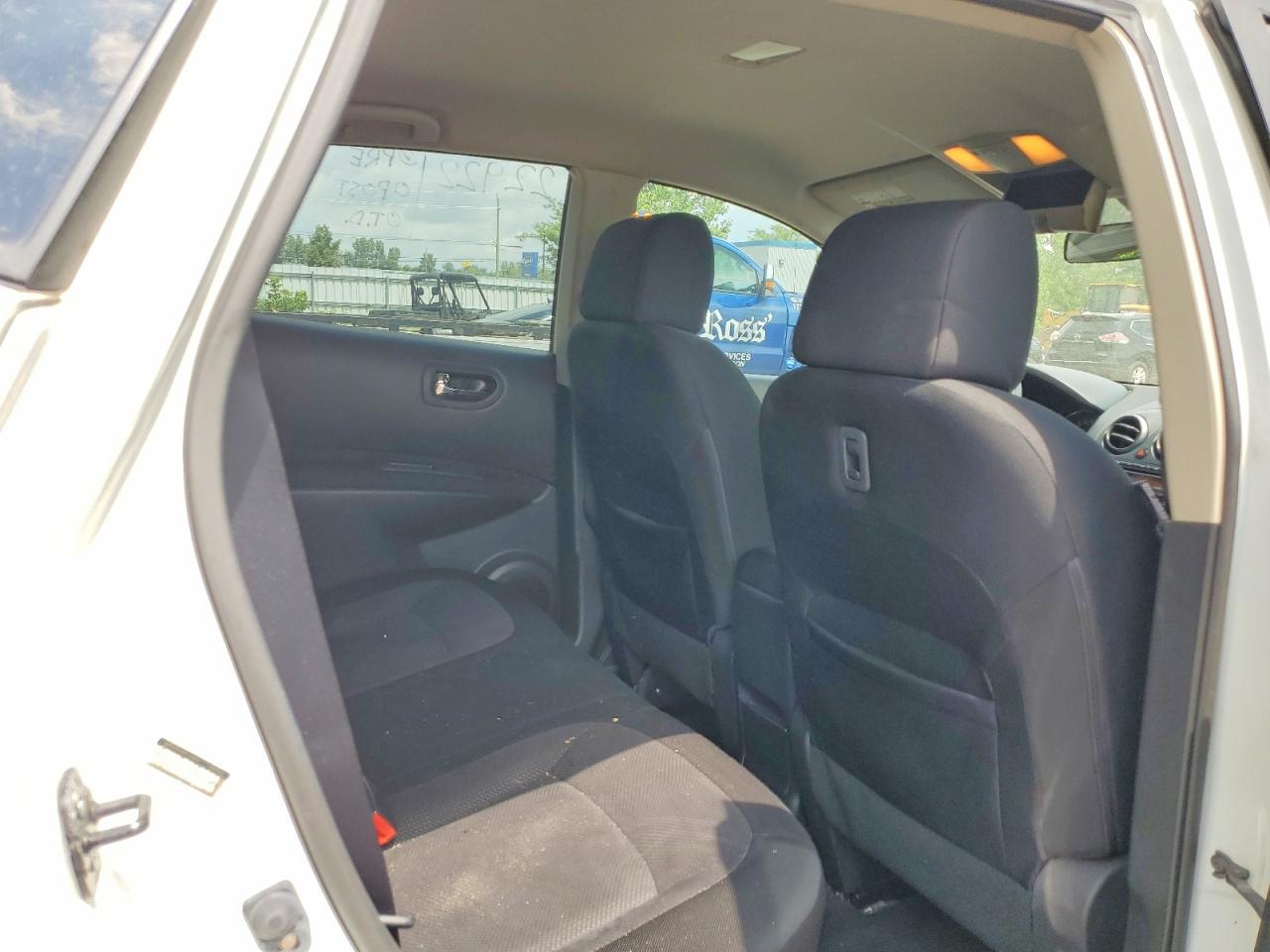 2012 NISSAN ROGUE