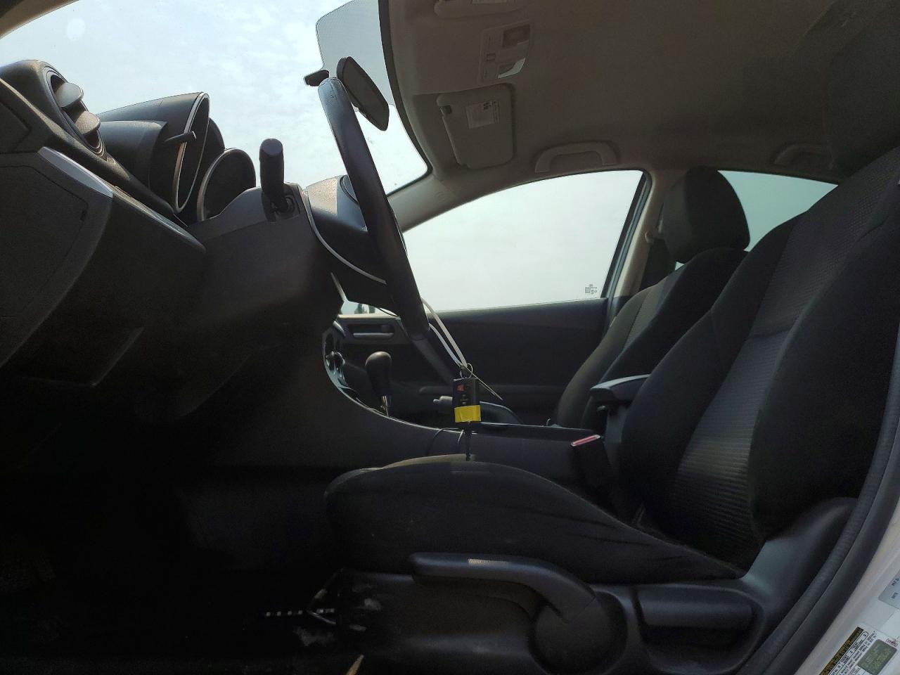 2013 MAZDA 3
