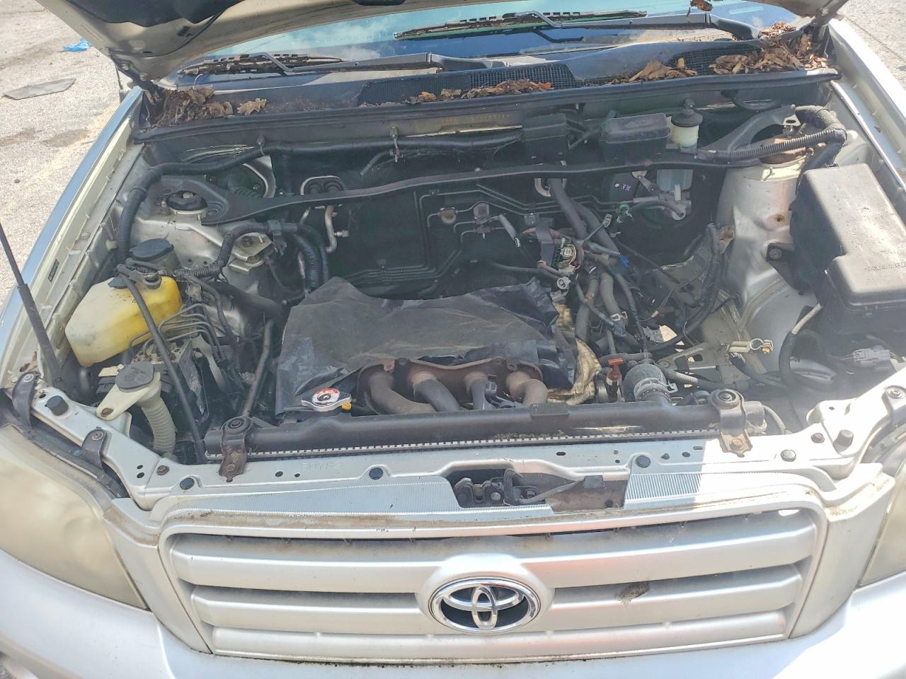 2005 TOYOTA HIGHLANDER