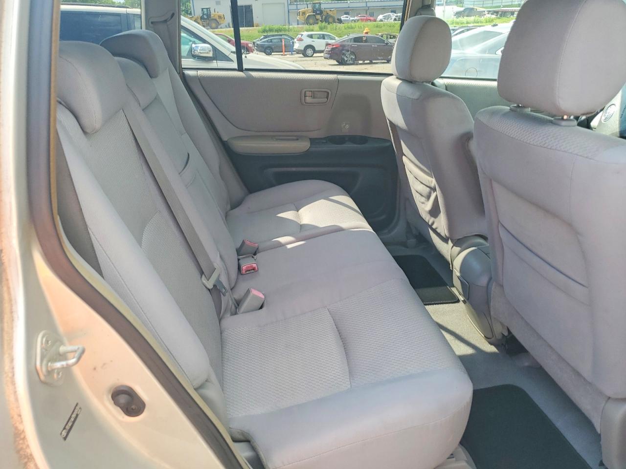 2005 TOYOTA HIGHLANDER