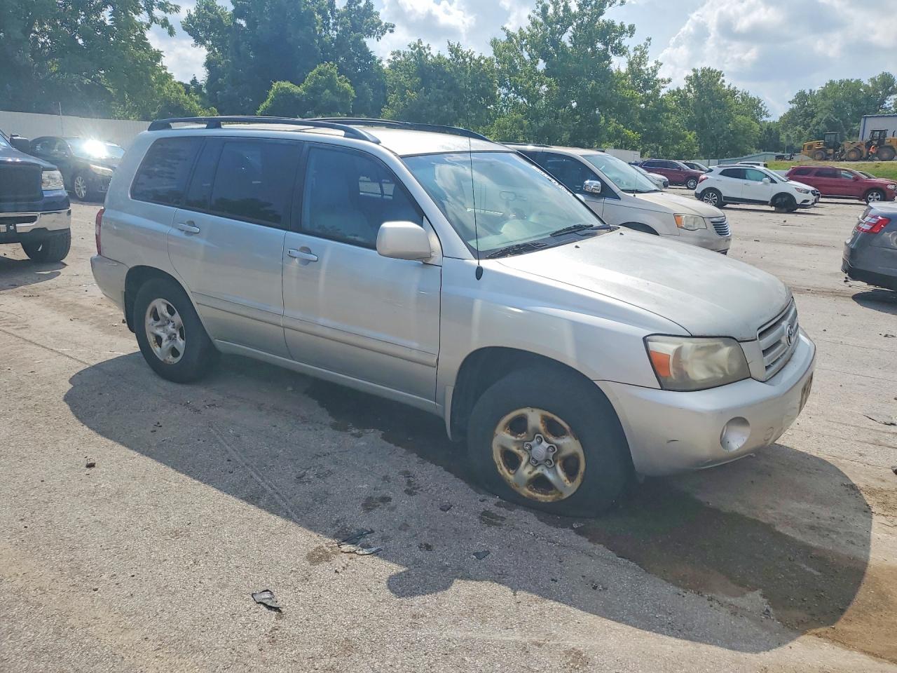 2005 TOYOTA HIGHLANDER