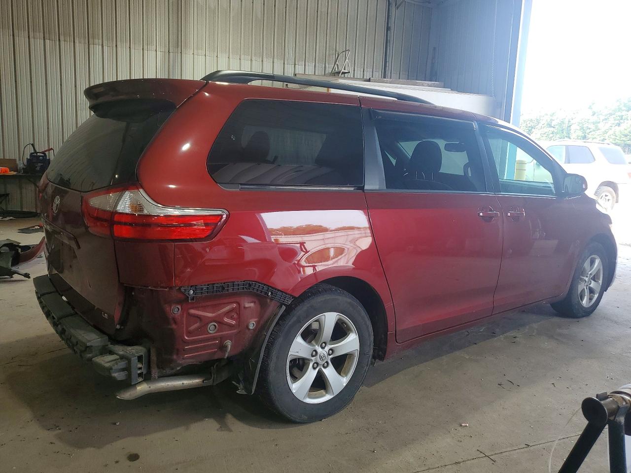 2017 TOYOTA SIENNA